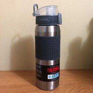 Thermos Vacuum Insulated Bottle